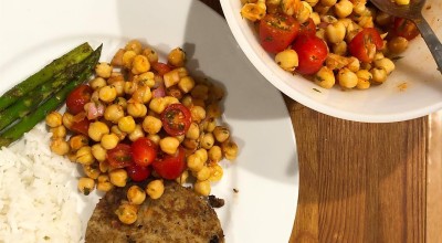 Salada de grão-de-bico vegana