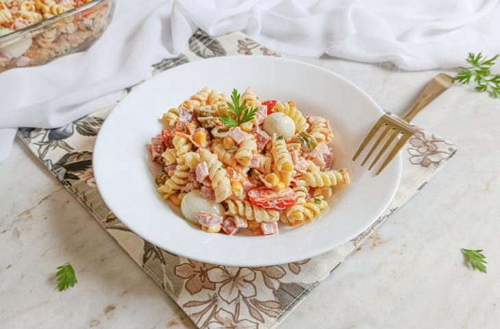 Salada de macarrão com maionese