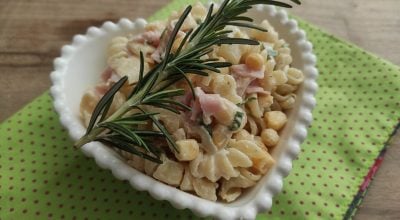 Salada de macarrão com presunto