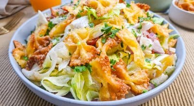 Salada de macarrão crocante