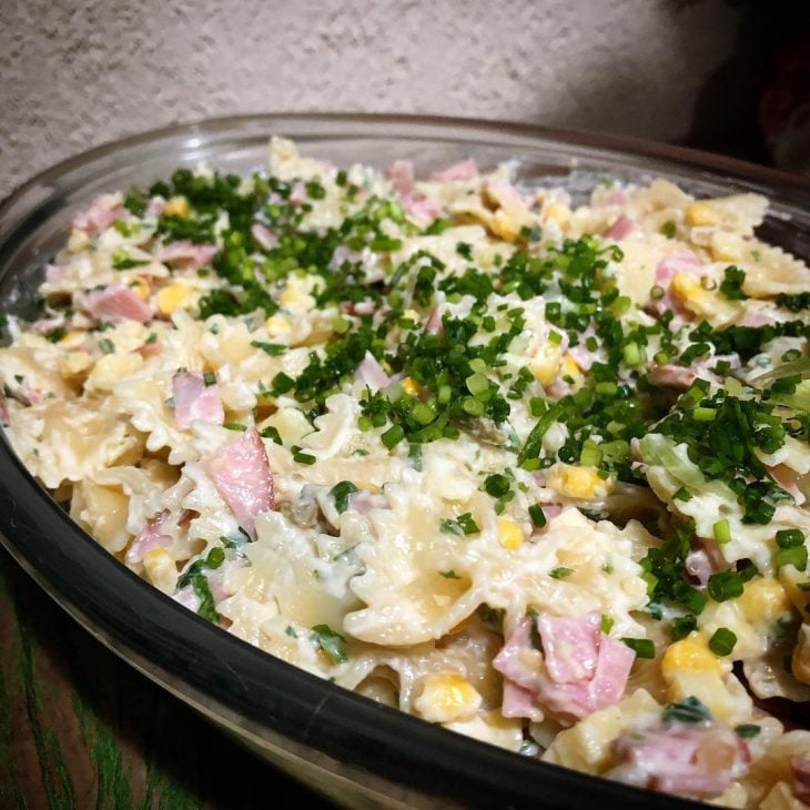 Salada de macarrão de verão