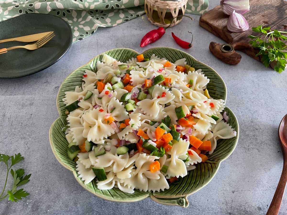 Salada de macarrão fria