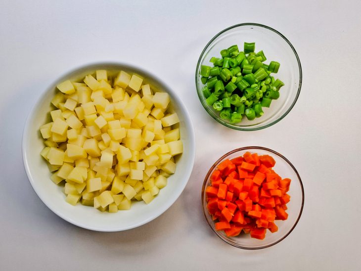 Ingredientes picados e cozidos.