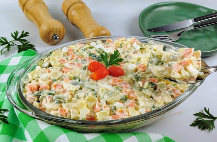 Salada de maionese simples