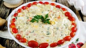 Salada de maionese simples com batata e cenoura
