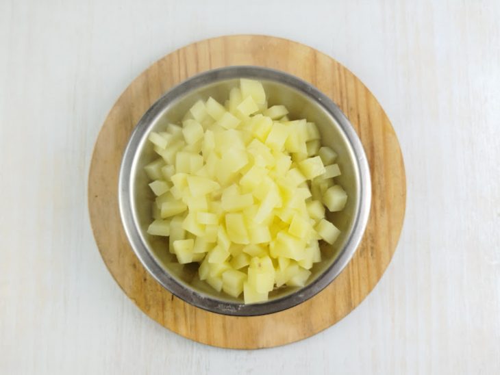 Batatas reservadas em uma tigela.