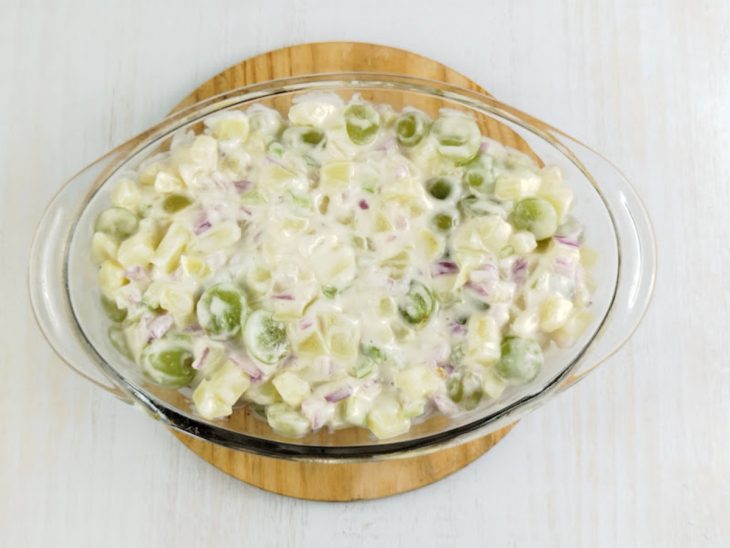 Maionese adicionada na mistura.