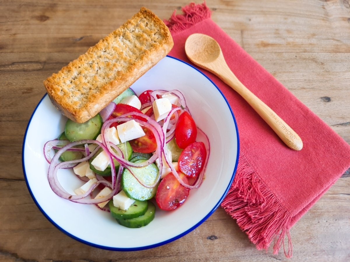 Salada de pepino e tomate-cereja