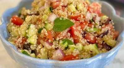 Salada de quinoa simples