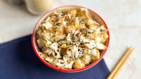 Salada de repolho com gergelim e shoyu