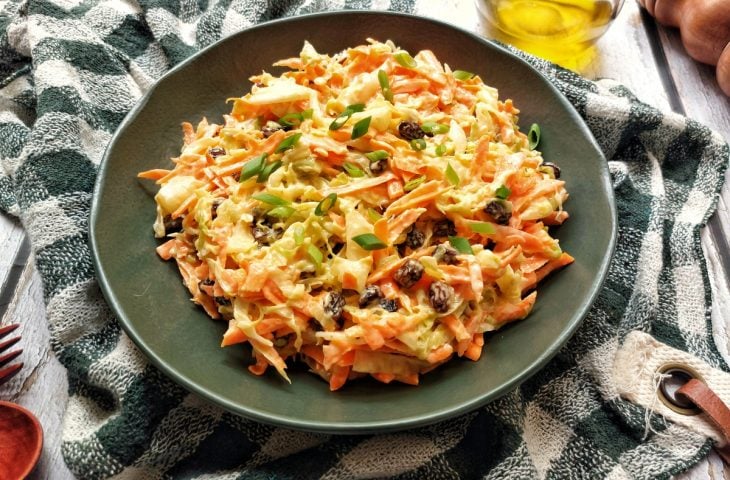 Salada de repolho com maionese