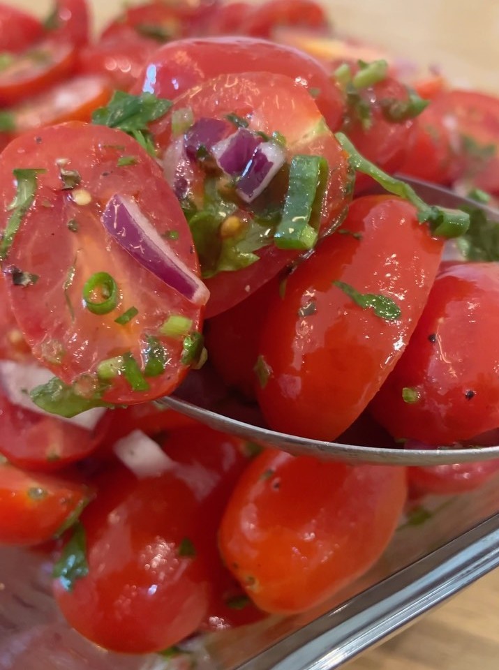 Salada de tomate natalina