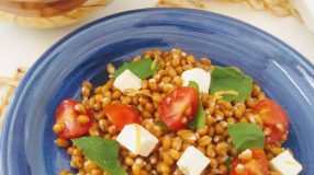Salada de trigo em grãos