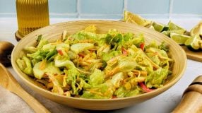 Salada fresca com kani