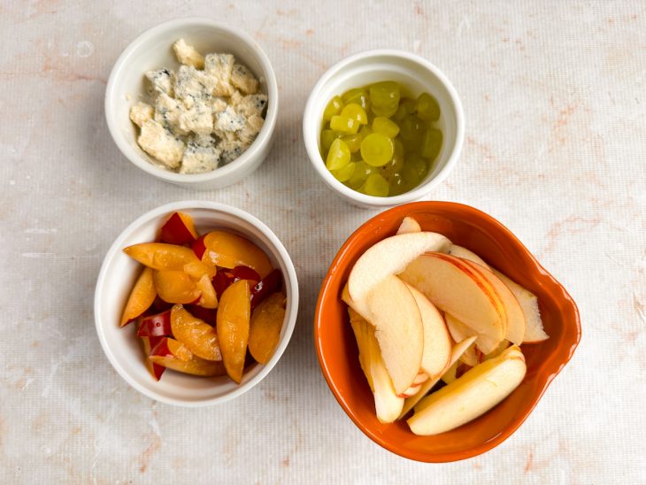 Ingredientes cortados e picados.