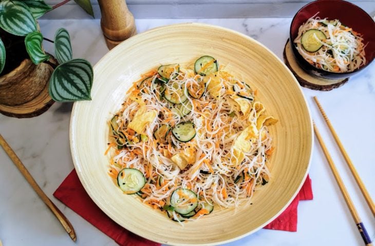 Salada oriental de bifum