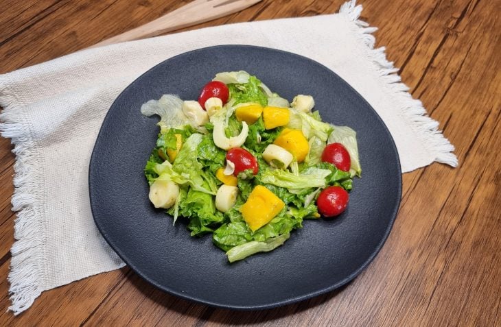 Salada primavera simples