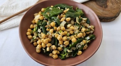 Salada proteica de grão-de-bico