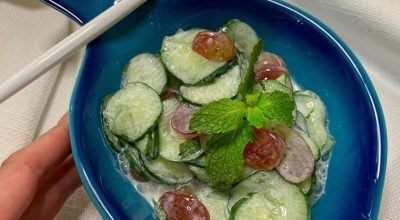 Salada refrescante de pepino