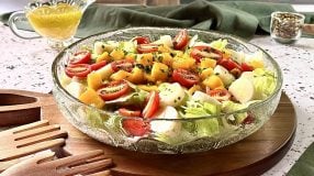 Salada tropical com manga
