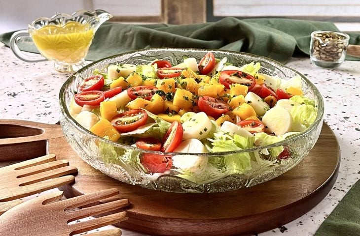 Salada tropical com manga