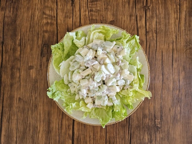 Salada waldorf finalizada.