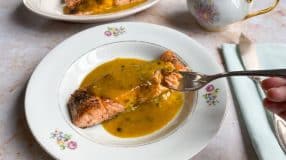 Salmão ao molho de maracujá na air fryer