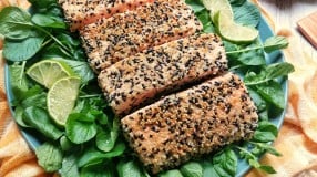 Salmão com crosta de gergelim