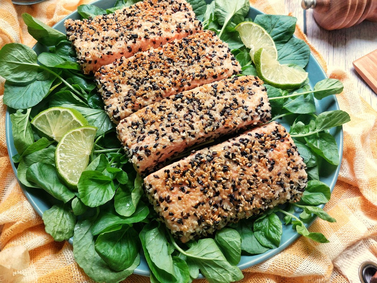 Salmão com crosta de gergelim