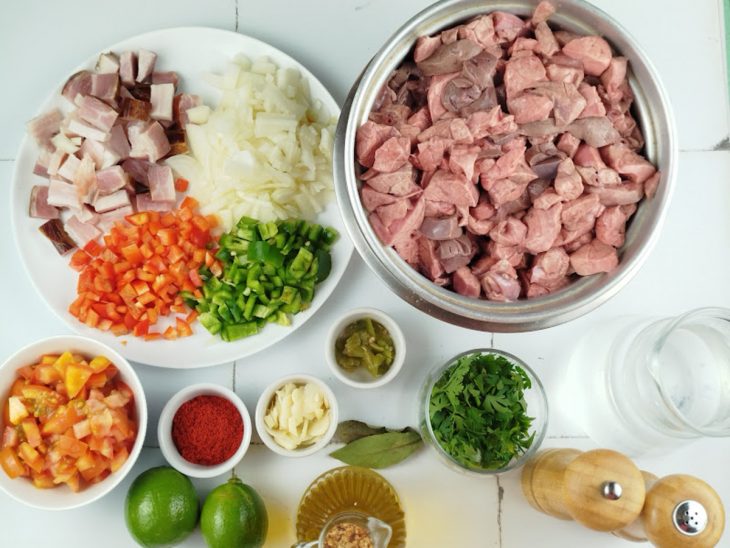 Ingredientes reunidos para o preparo da receita.