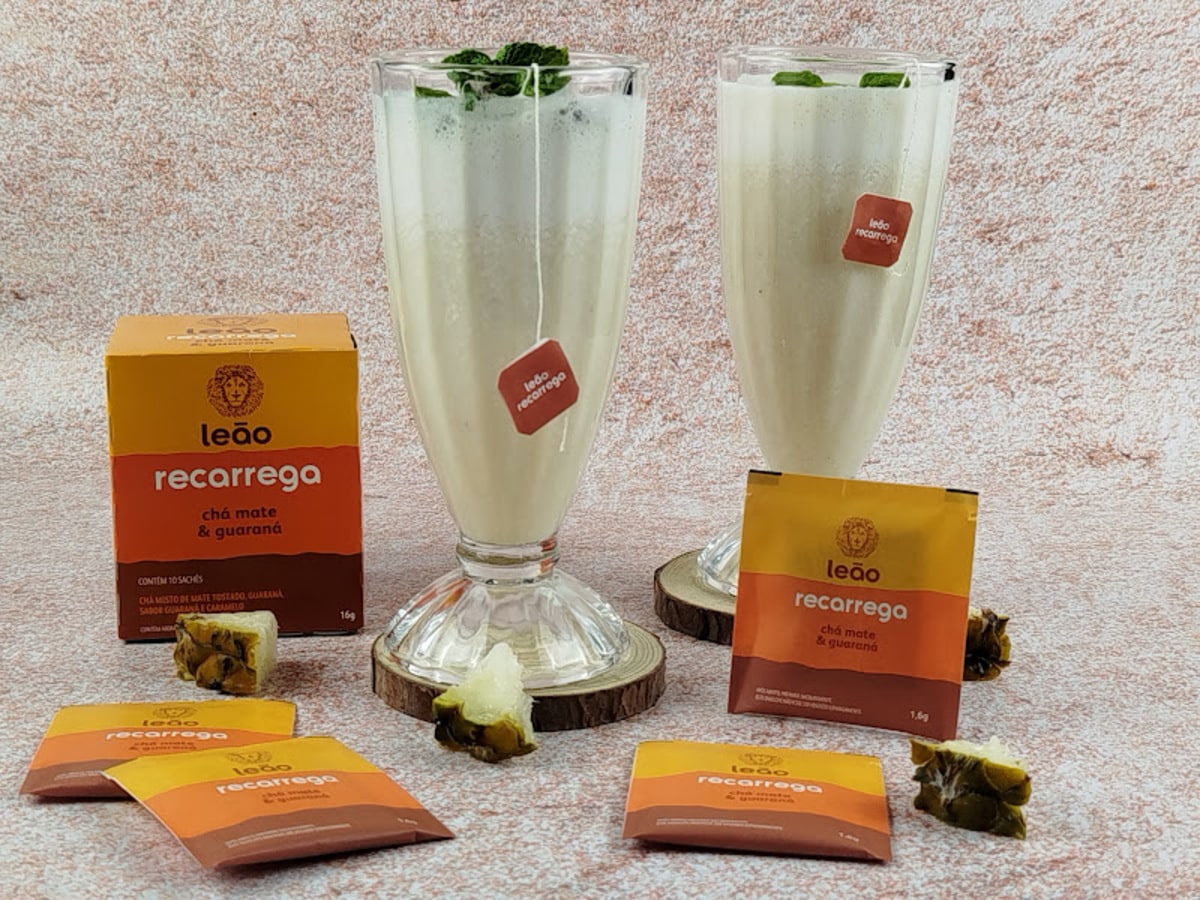 Shake de abacaxi com chá-mate e guaraná
