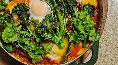 Shakshuka com brócolis