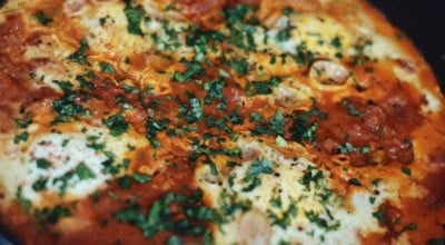 Shakshuka com calabresa