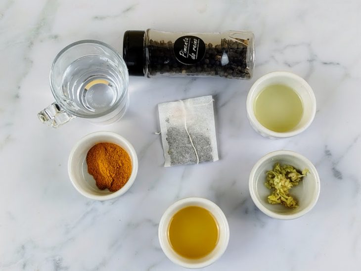 Ingredientes reunidos para o preparo.