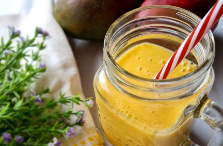 Smoothie de manga e banana