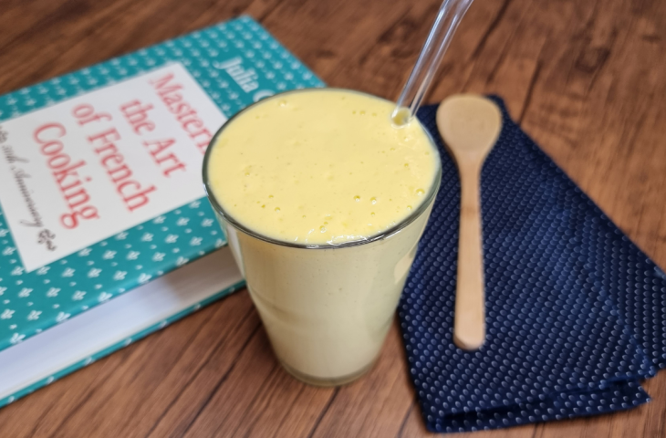 Smoothie de manga e iogurte