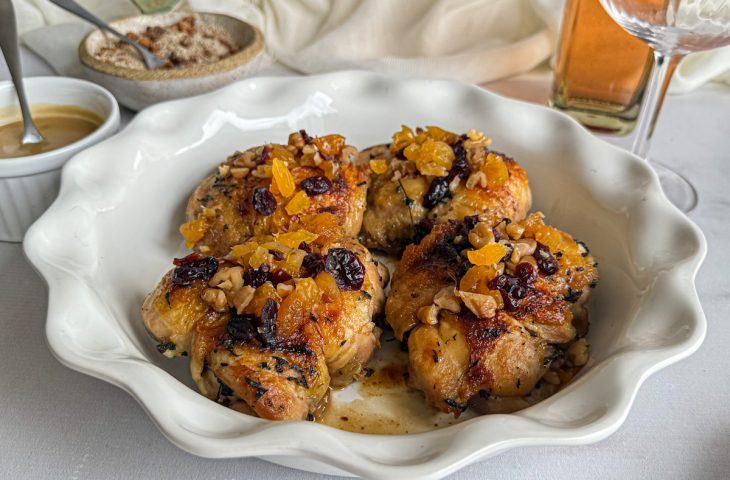 Sobrecoxa com frutas secas