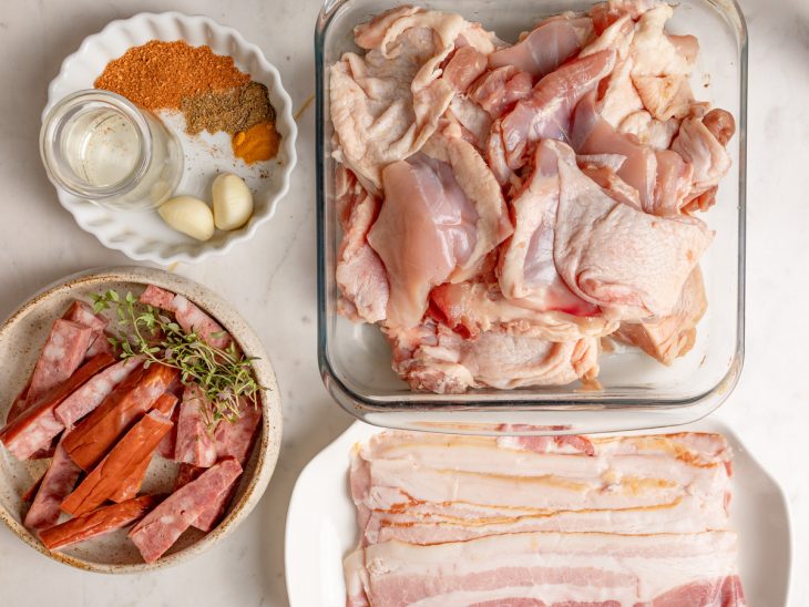 ingredientes para preparo de sobrecoxa de frango recheada.