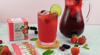 Soda italiana com chá de frutas vermelhas