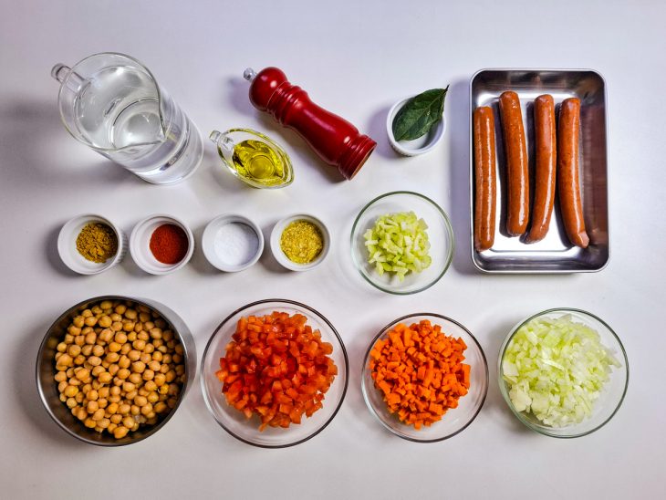 Ingredientes reunidos para o preparo da receita.