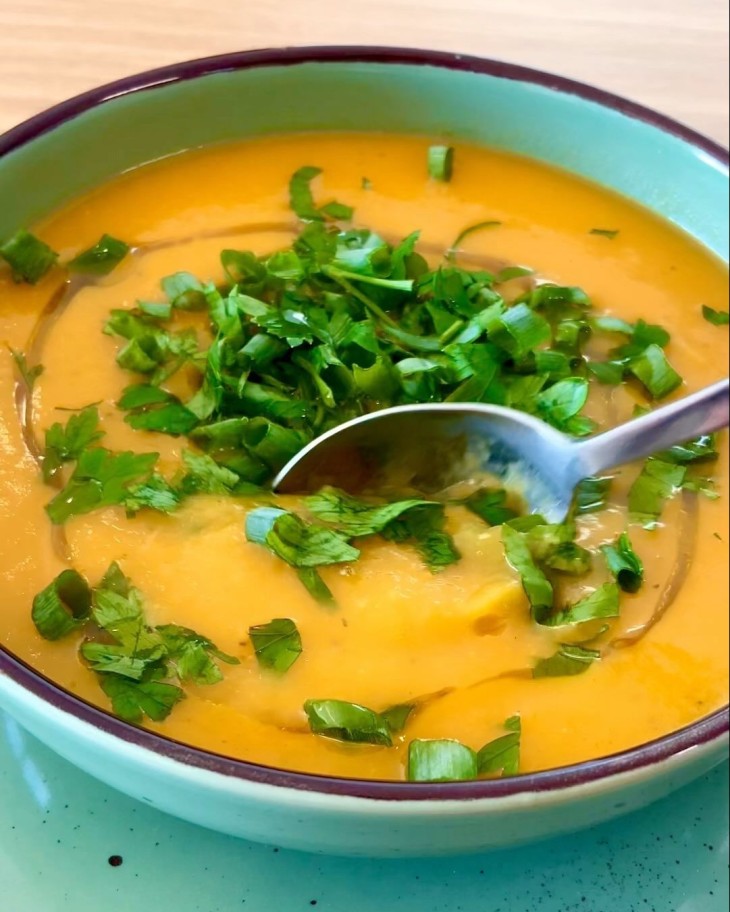 Sopa cremosa de legumes