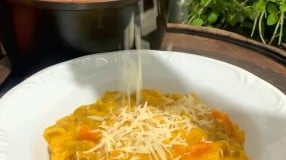 Sopa de abóbora com carne