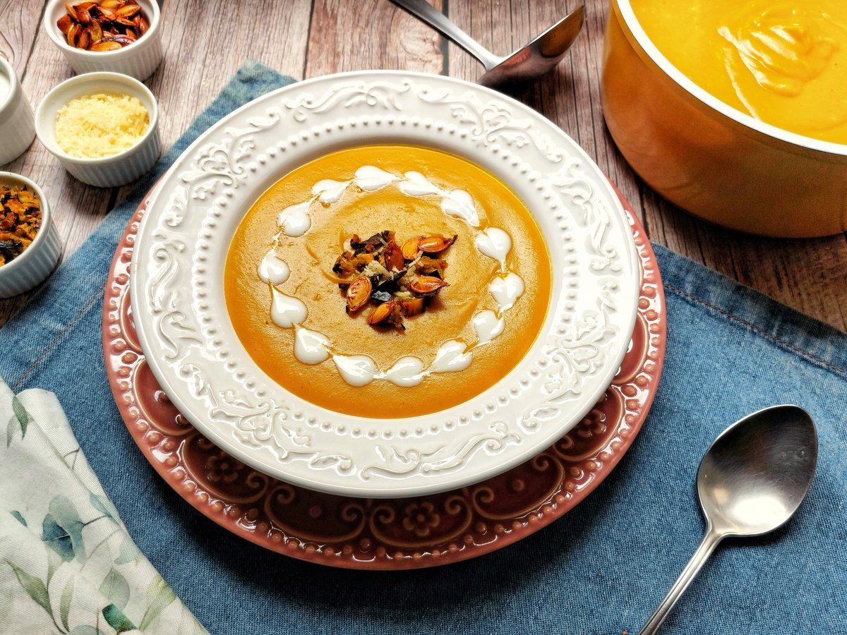 Sopa de abóbora cremosa