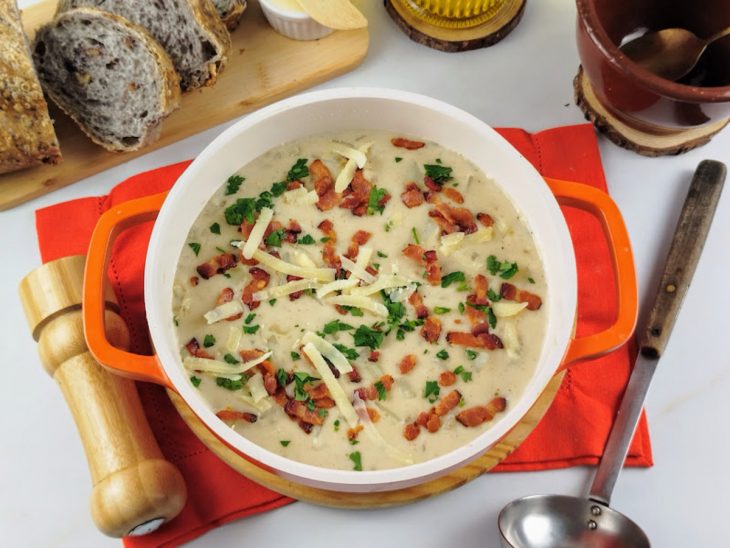 Sopa de batata do Outback pronta para consumo.