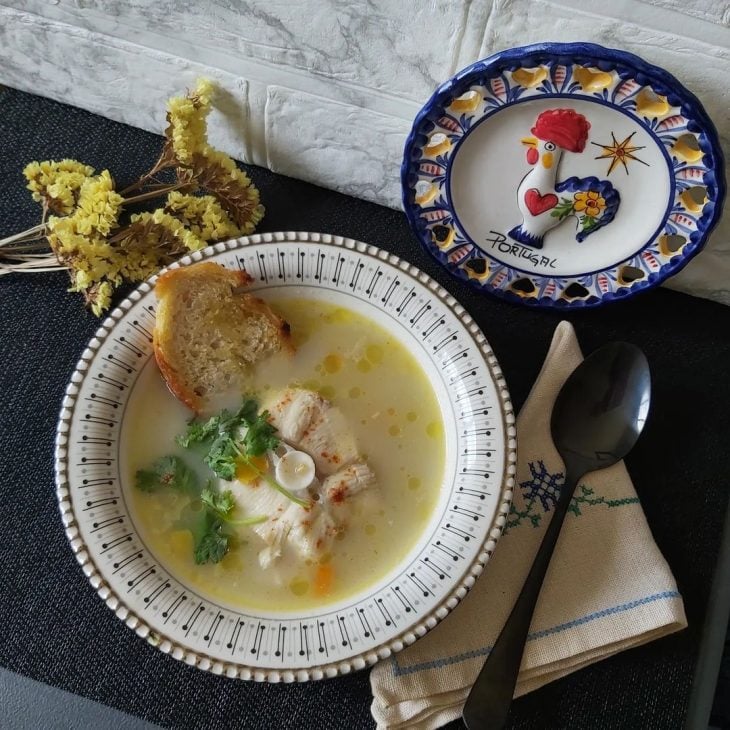 Sopa de cação à moda do Alentejo