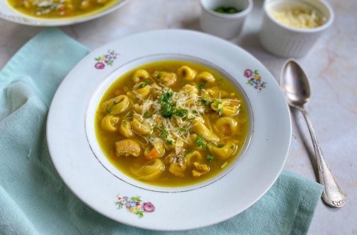 Sopa de capeletti