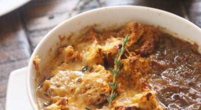 Sopa de cebola gratinada