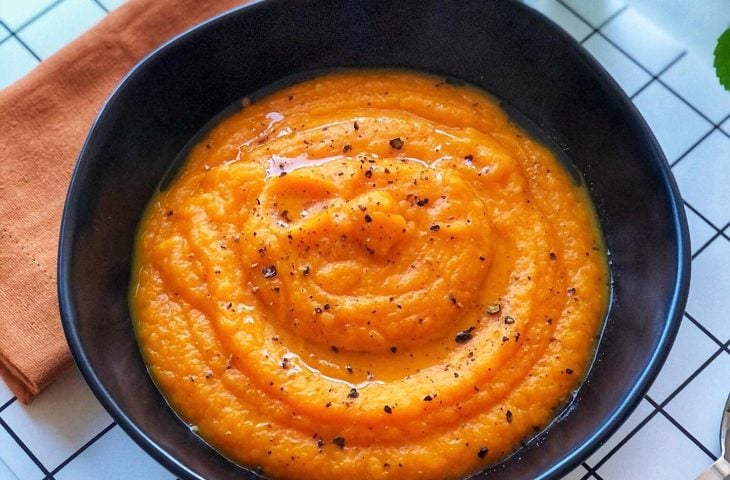 Sopa de cenoura e laranja