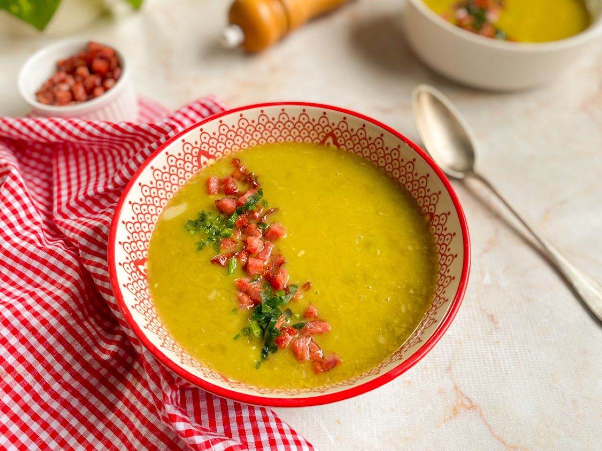 Sopa de ervilha simples