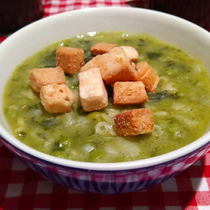 Sopa de espinafre vegana
